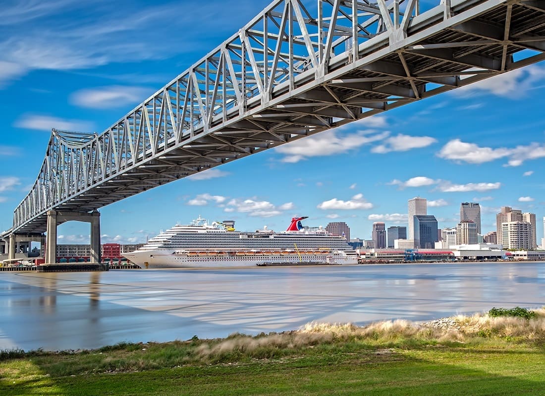 Desoto, MS - New Orleans Skyline From Mississippi River Trail